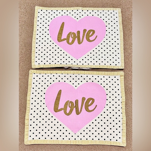 Target Heart Love Polka Dot Valentine’s Day Cloth Placemats Set of 2 - Picture 2 of 5
